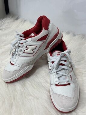 Unisex Retro New Balance 550 low-tops in a White/Terracotta Women’s 9.5